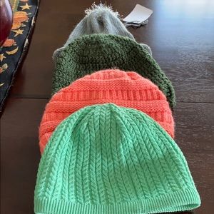 Lot of 4 beanie style hats